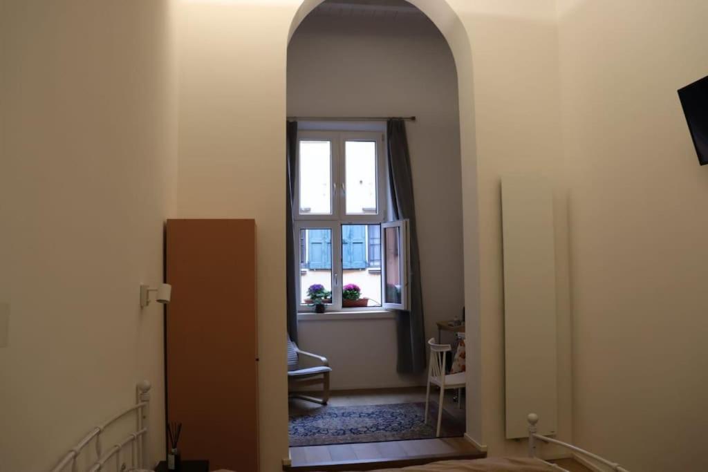 Little Apartment Over The Canal Bologna Buitenkant foto